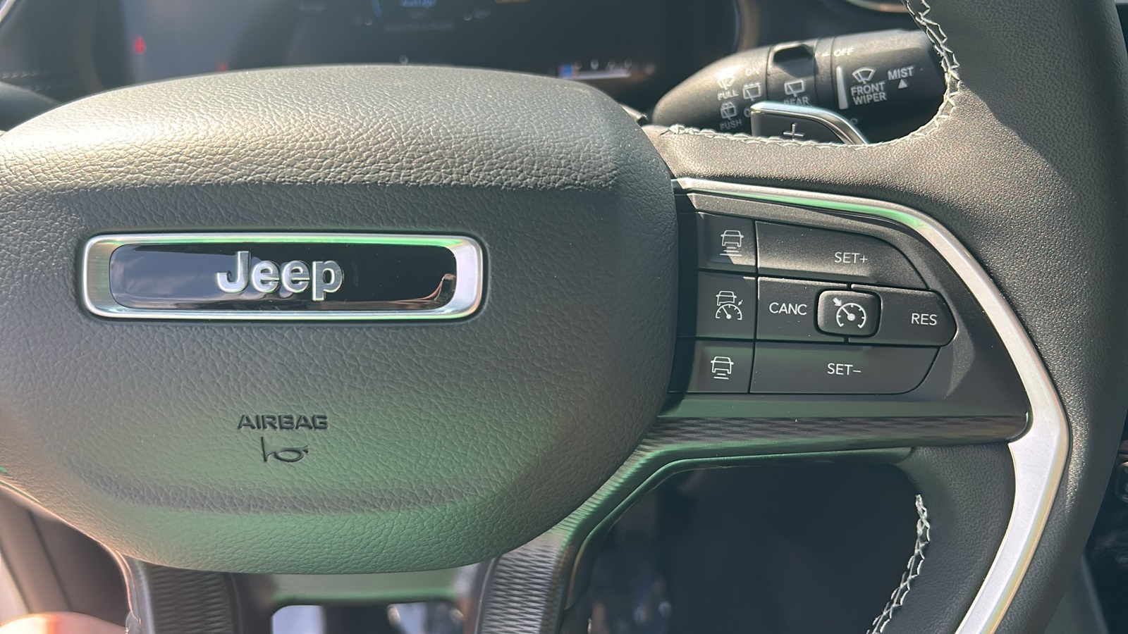 2025 Jeep Grand Cherokee Altitude X photo 25