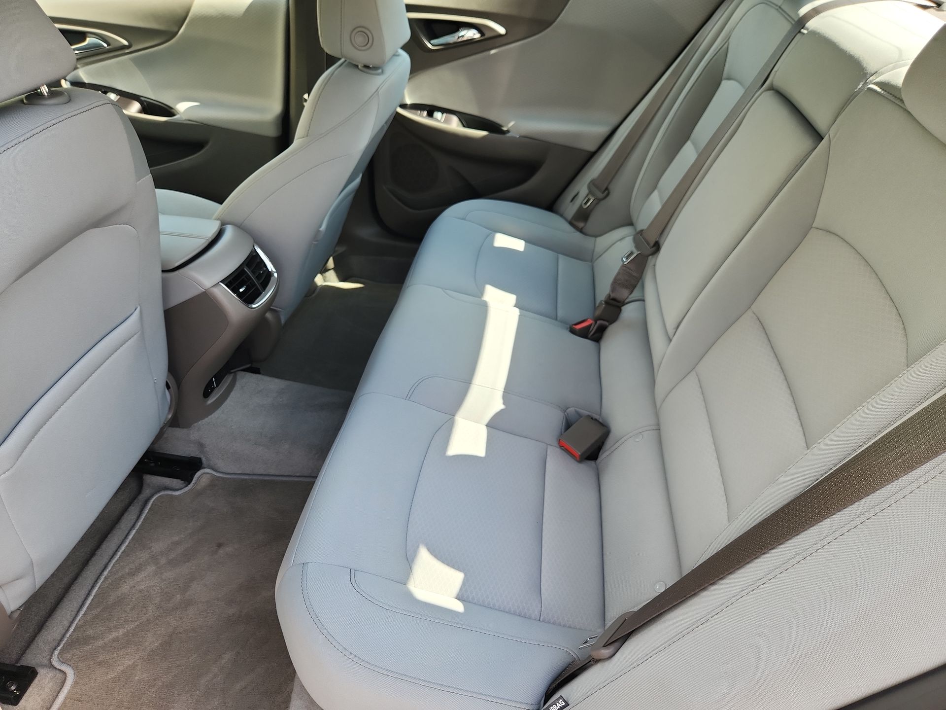 2016 Chevrolet Malibu 2LT photo 25