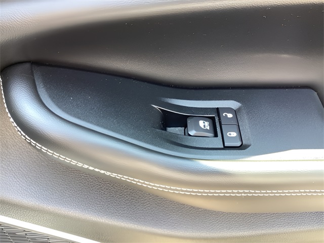 2023 Jeep Cherokee Sport photo 24