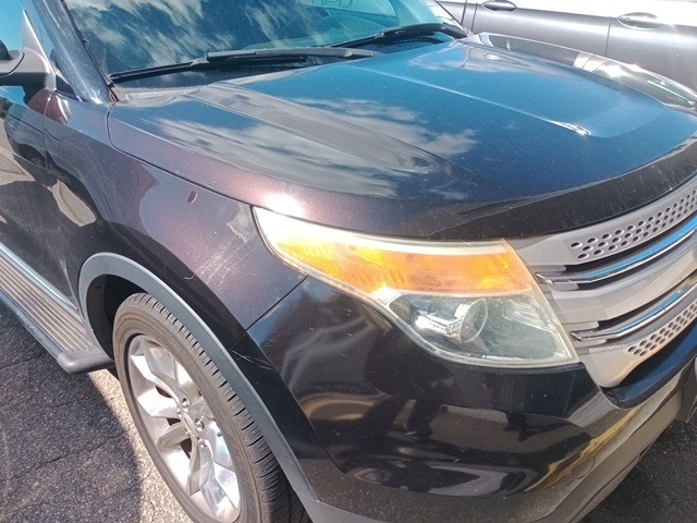 2013 Ford Explorer XLT photo 4