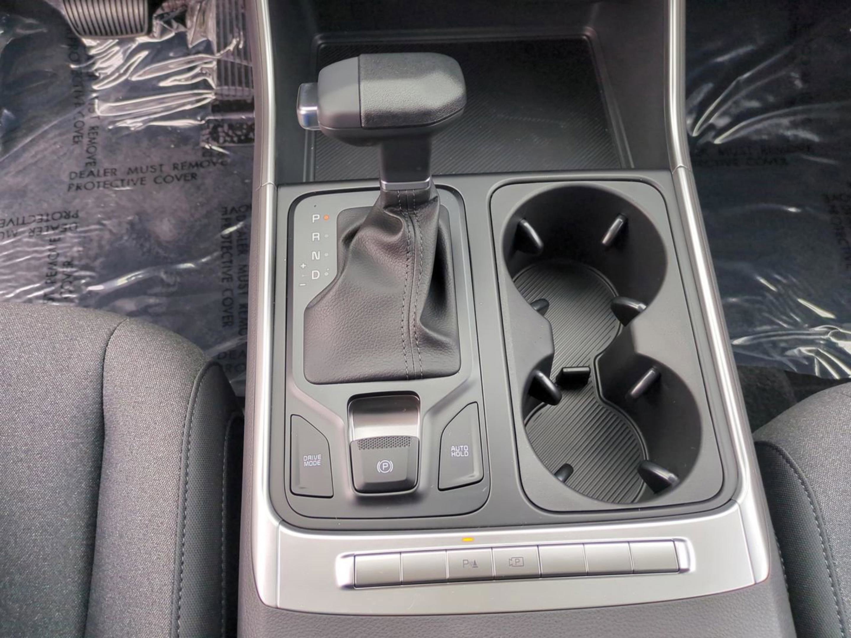 2026 Kia Carnival LX photo 15