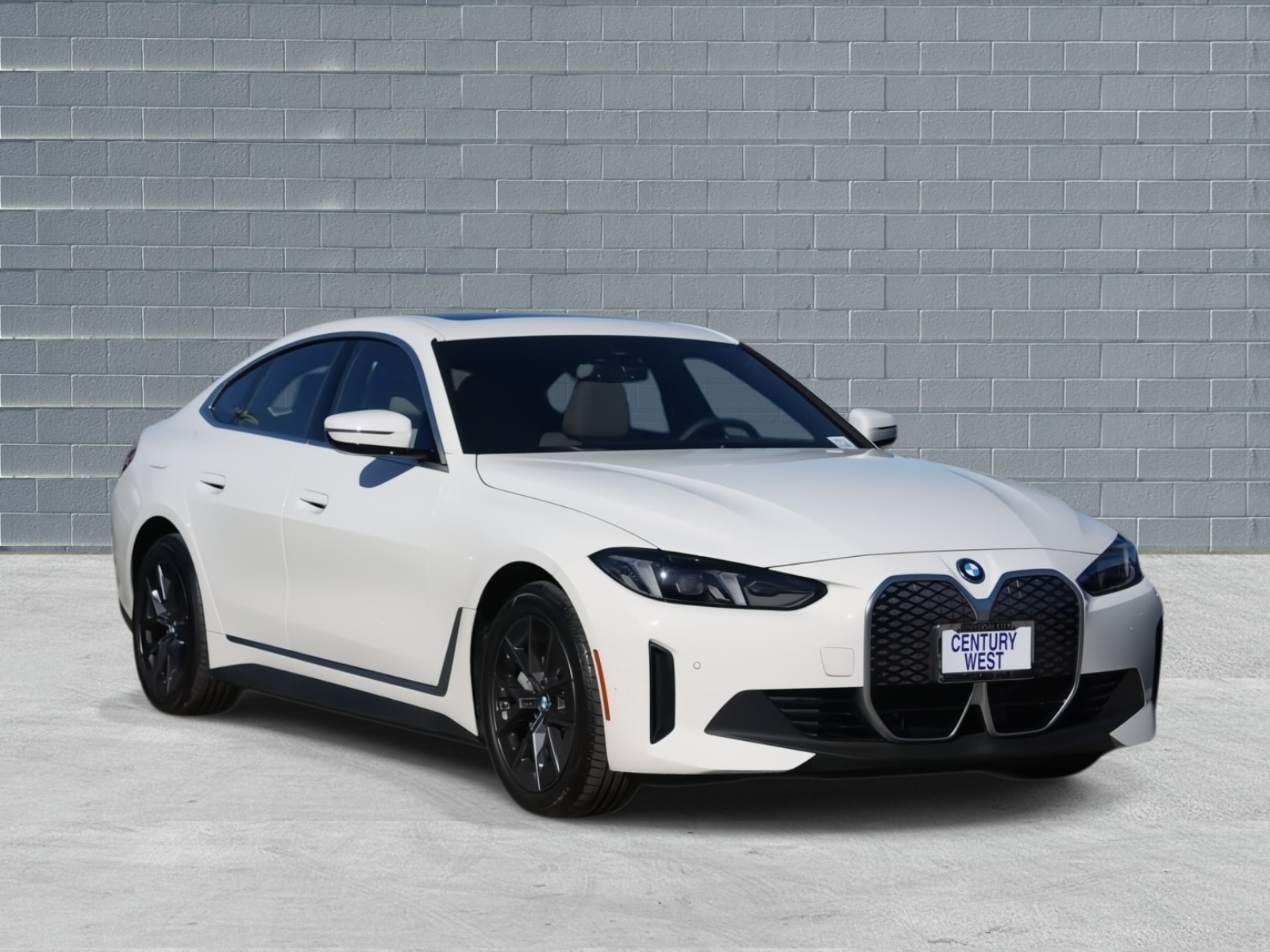 2025 BMW i4 40's photo