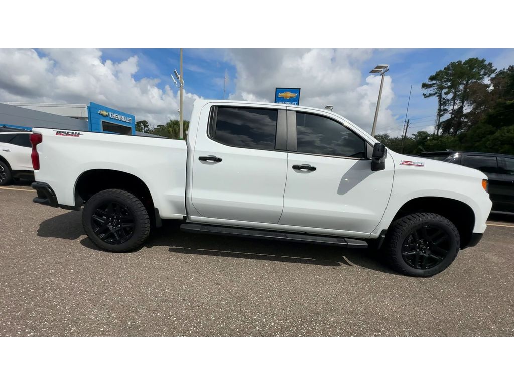 2024 Chevrolet Silverado 1500 LT Trail Boss photo 9
