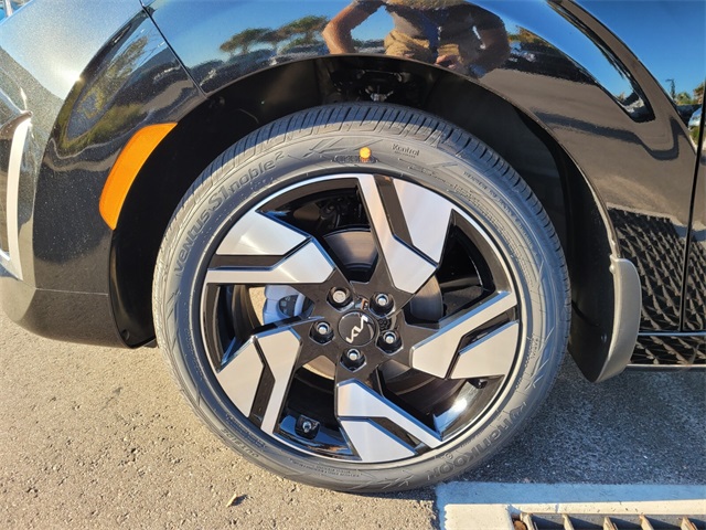 2025 Kia Soul GT-Line photo 3