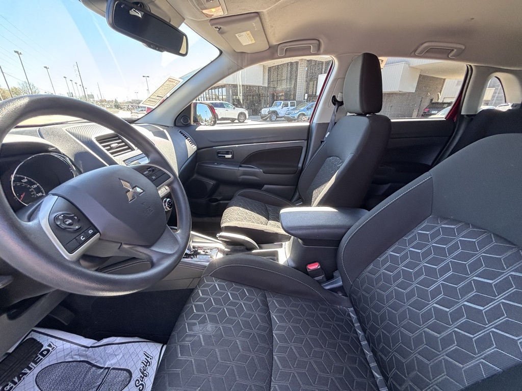 2024 Mitsubishi Outlander Sport ES photo 7