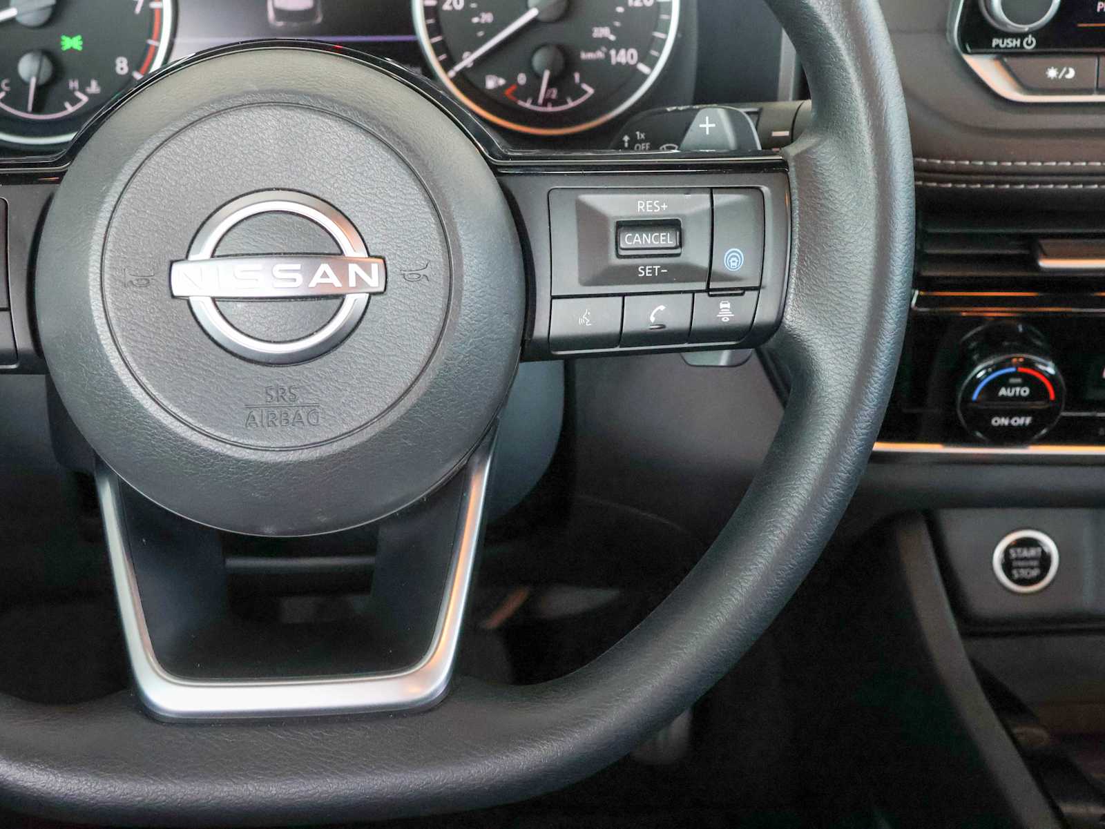 2023 Nissan Rogue SV photo 11