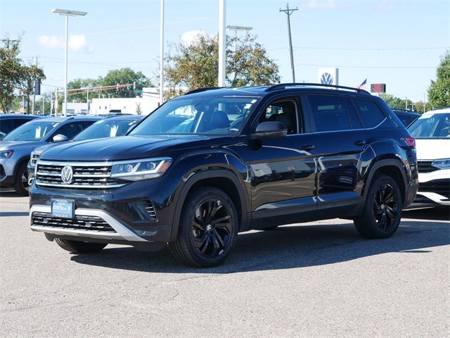 2022 Volkswagen Atlas SE Technology photo 3