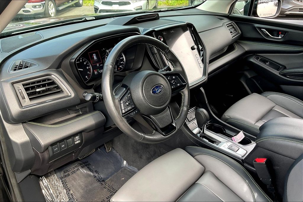 2023 Subaru Ascent Onyx Edition photo 6
