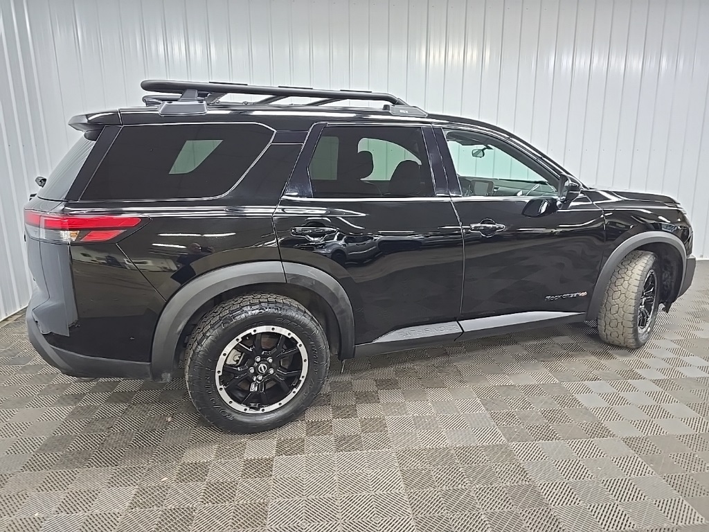 2023 Nissan Pathfinder Rock Creek photo 3