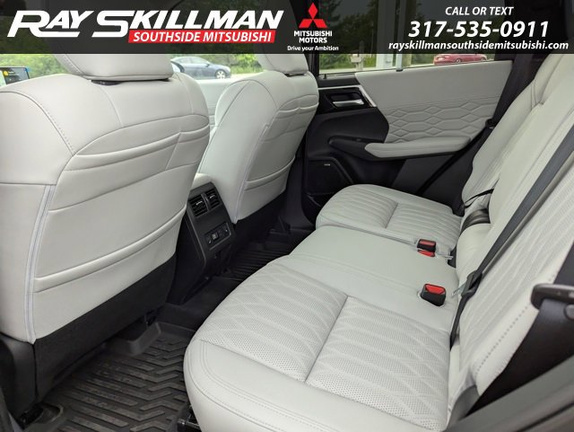 2025 Mitsubishi Outlander SEL photo 15