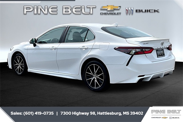 2023 Toyota Camry SE photo 2