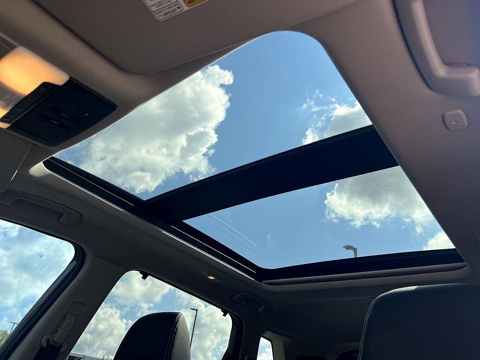 2023 Nissan Rogue SL photo 28