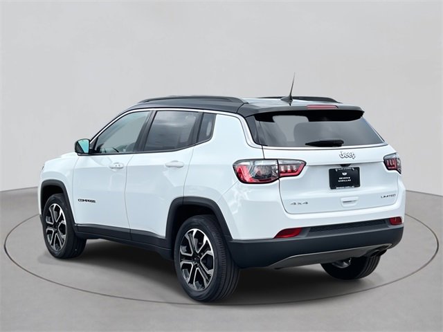 2022 Jeep Compass Limited photo 3