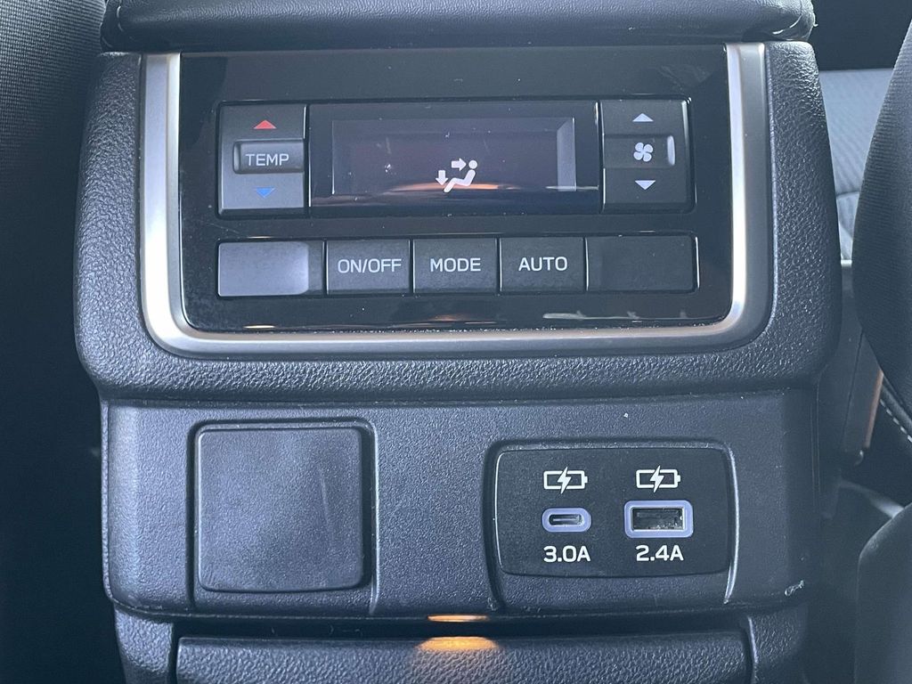 2025 Subaru Ascent Premium photo 4