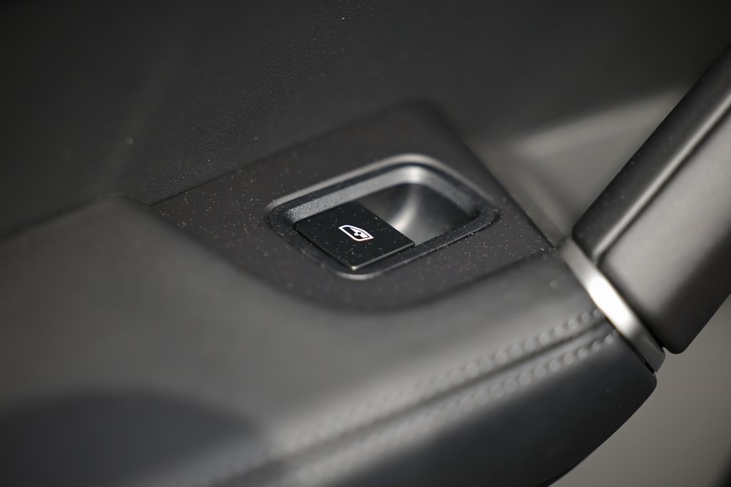 2025 Porsche Cayenne photo 26