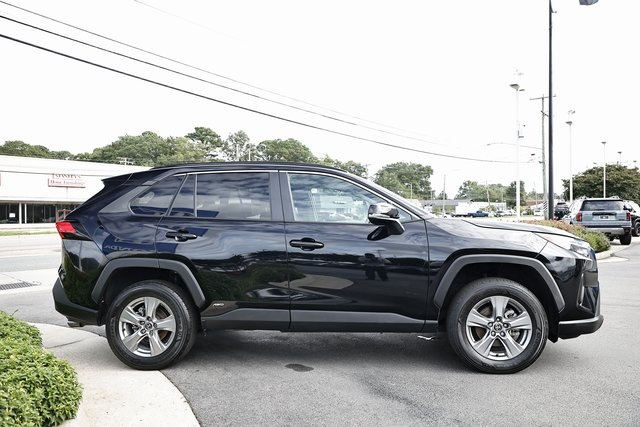 2024 Toyota RAV4 Hybrid XLE photo 10