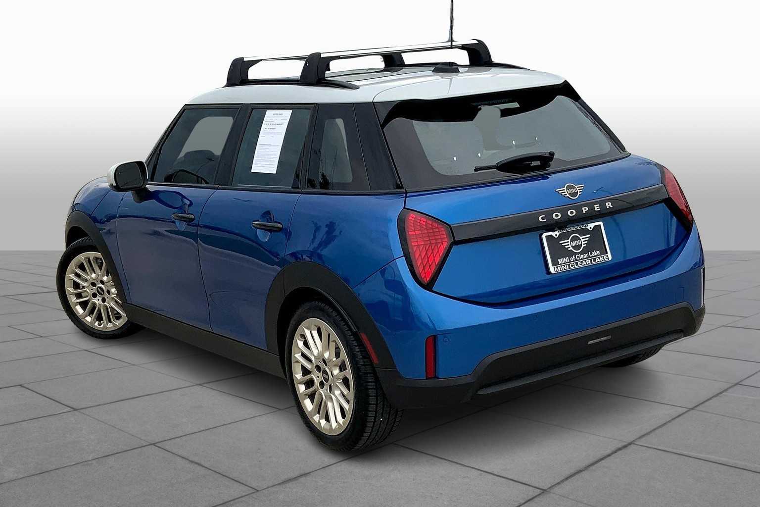 2025 Mini Cooper 4 Door Hardtop photo 11