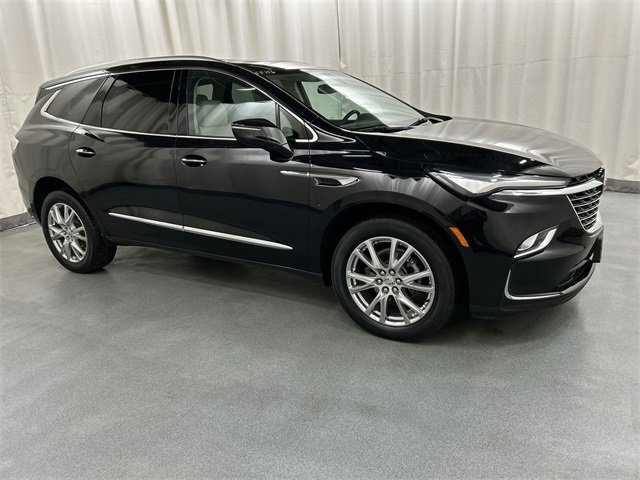 2023 Buick Enclave Essence's photo