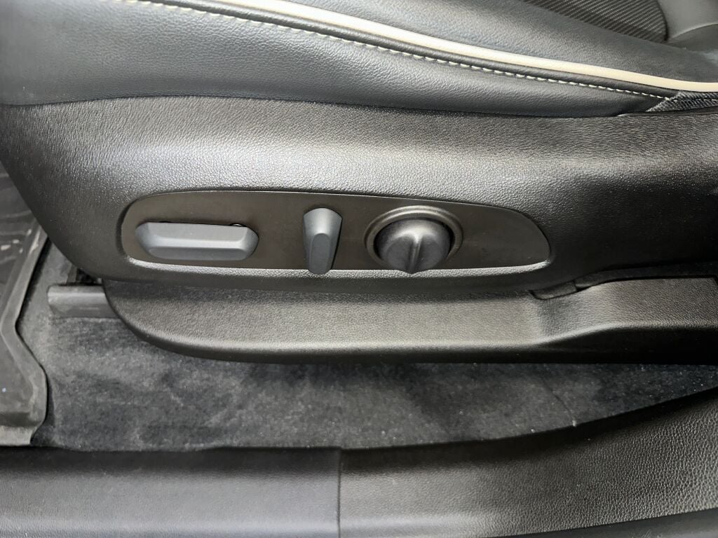 2022 Chevrolet Traverse Premier photo 3