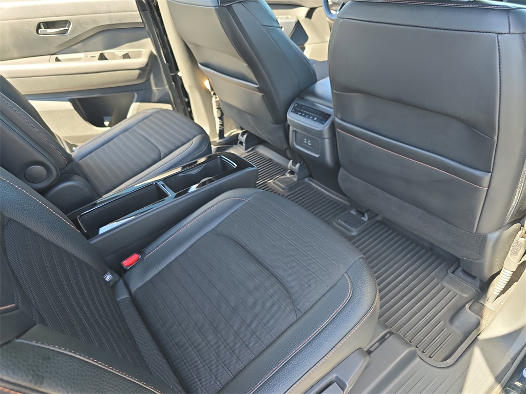 2024 Nissan Pathfinder Rock Creek photo 11
