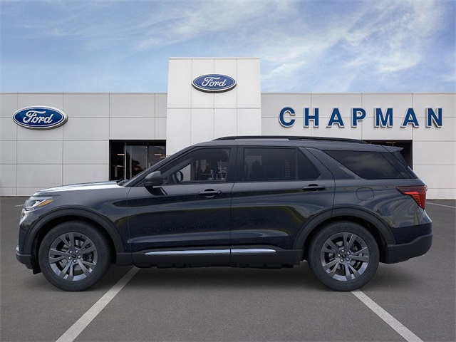 2025 Ford Explorer photo 2