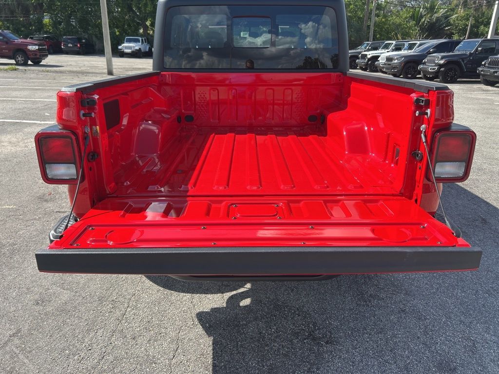 2025 Jeep Gladiator Sport photo 27