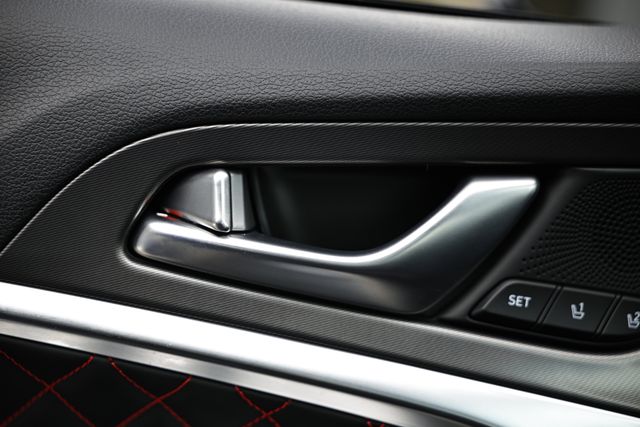 2025 Genesis G70 3.3T Sport Advanced photo 15