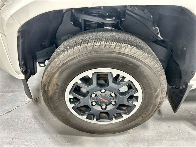 2024 Toyota Tacoma SR5 photo 18