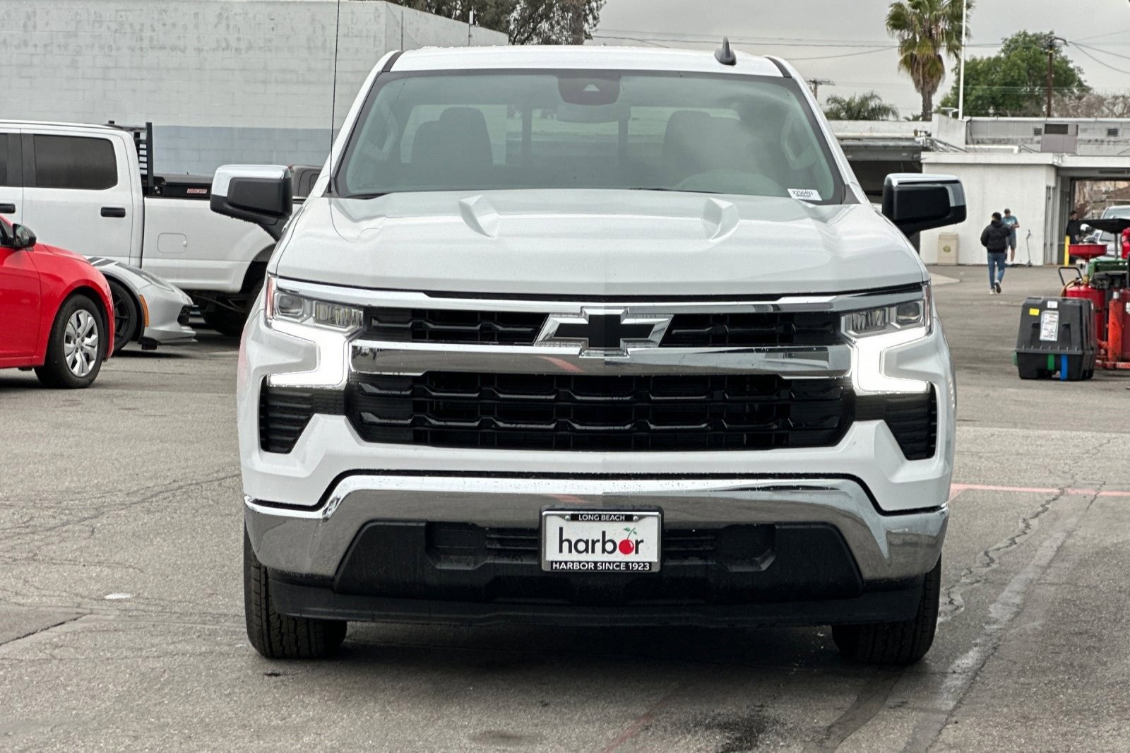 2025 Chevrolet Silverado LT photo 9