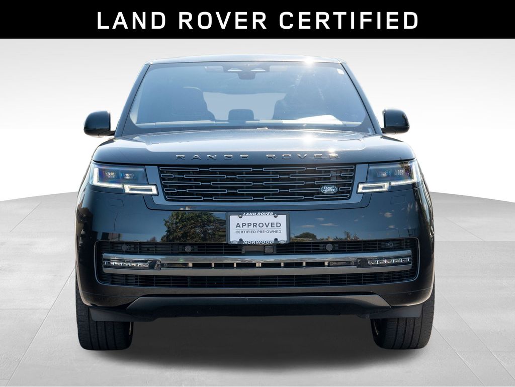 2023 Land Rover Range Rover SE photo 2