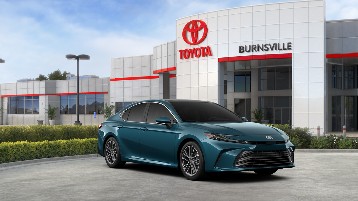 2025 Toyota Camry XLE photo 12