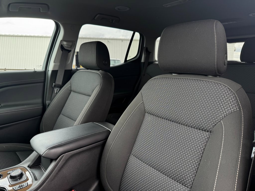 2023 Gmc Acadia SLE photo 7