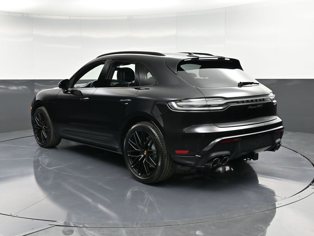 2026 Porsche Macan GTS photo 2