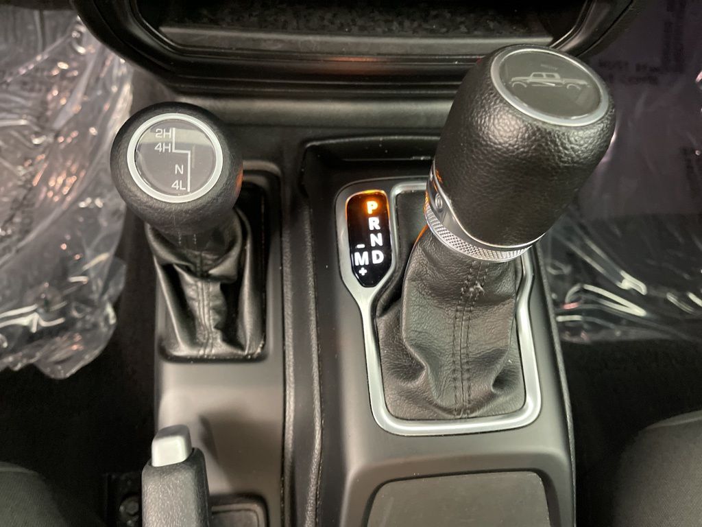 2023 Jeep Gladiator Sport photo 14