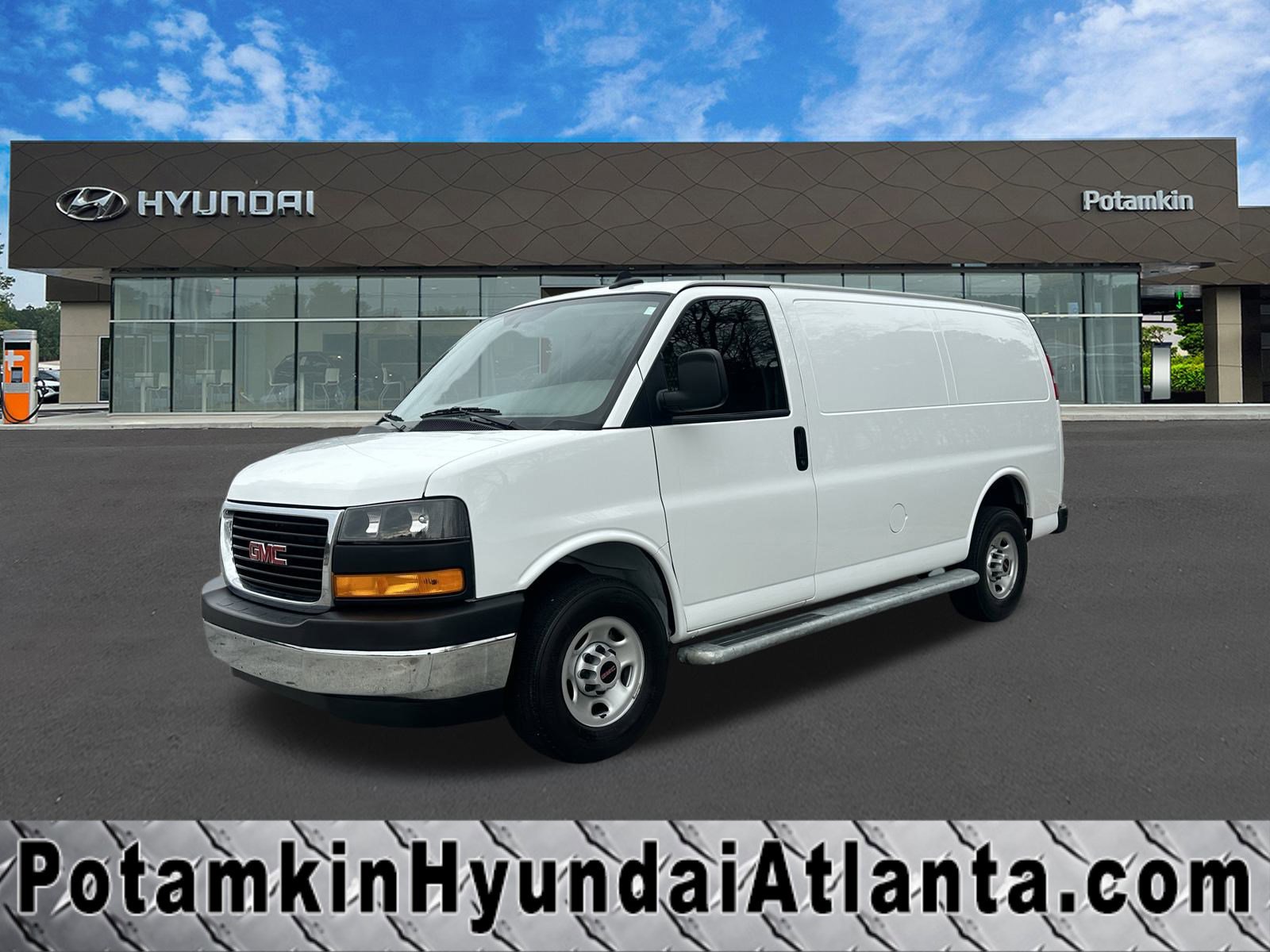 2024 GMC Savana Cargo Work Van's photo