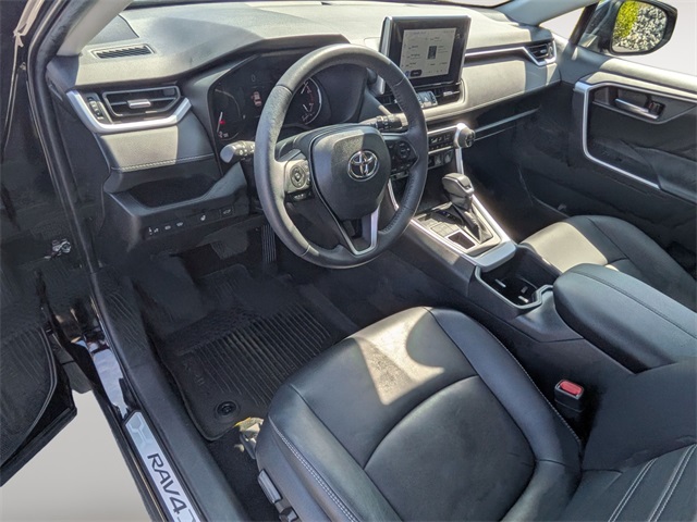 2023 Toyota RAV4 XLE Premium photo 10