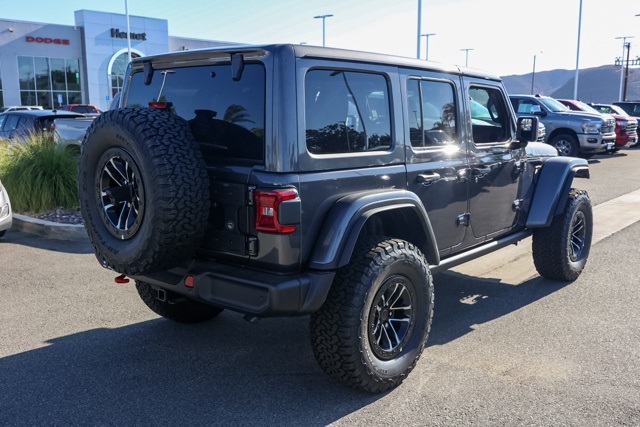 2025 Jeep Wrangler Rubicon photo 3