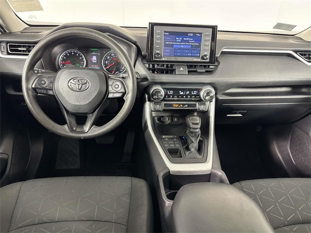 2022 Toyota RAV4 XLE photo 12