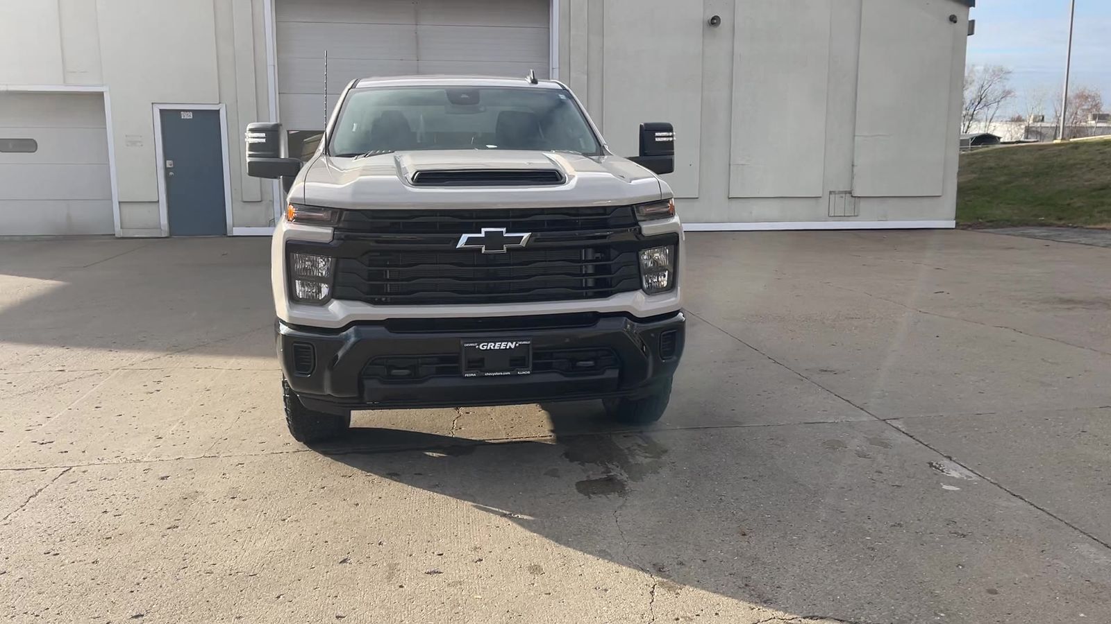 2026 Chevrolet Silverado Custom photo 3