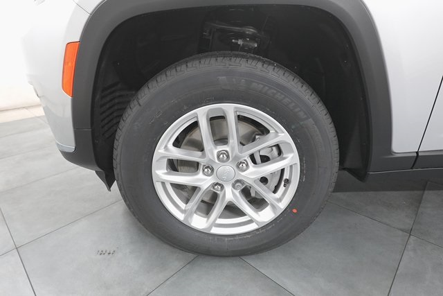 2025 Jeep Grand Cherokee Laredo X photo 27