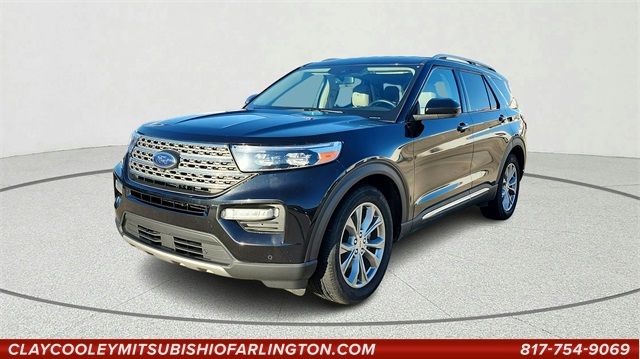 2023 Ford Explorer Limited's photo