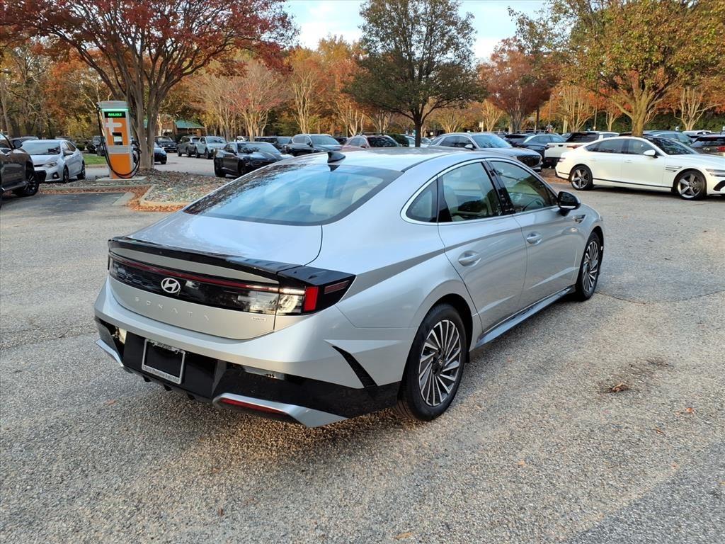 2024 Hyundai Sonata Hybrid SEL photo 3