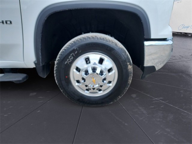 2026 Chevrolet Silverado 3500HD LT photo 9