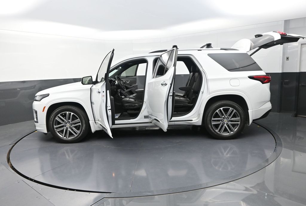 2023 Chevrolet Traverse High Country photo 28