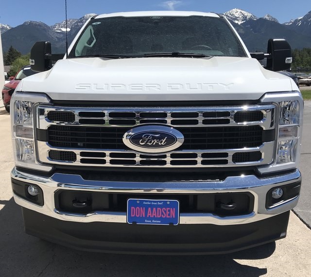 2024 Ford F-250 XLT photo 2
