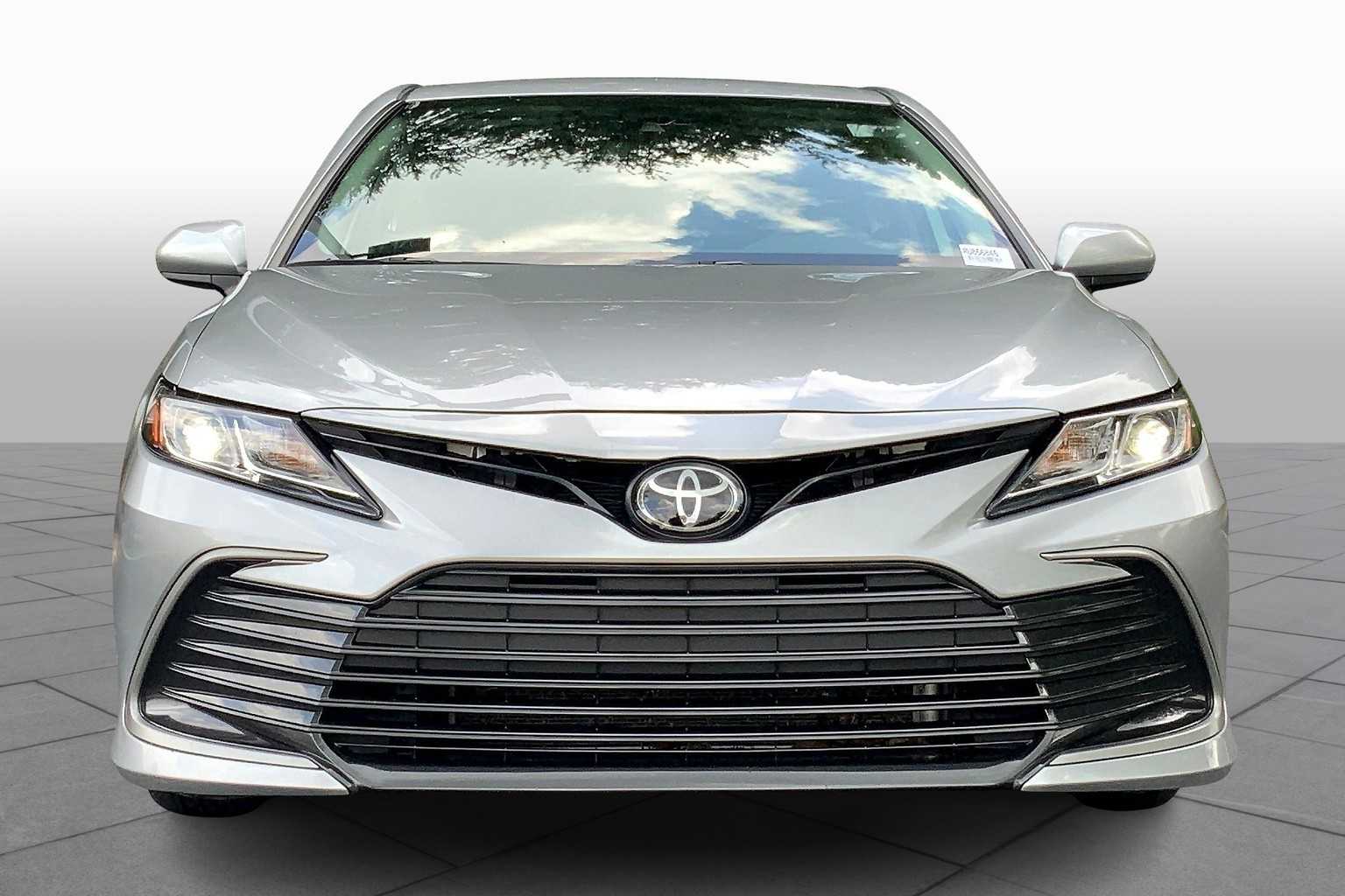 2024 Toyota Camry LE photo 3