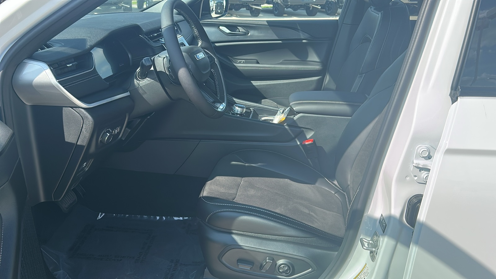 2025 Jeep Grand Cherokee Altitude X photo 10
