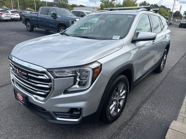 2022 Gmc Terrain SLT photo 2