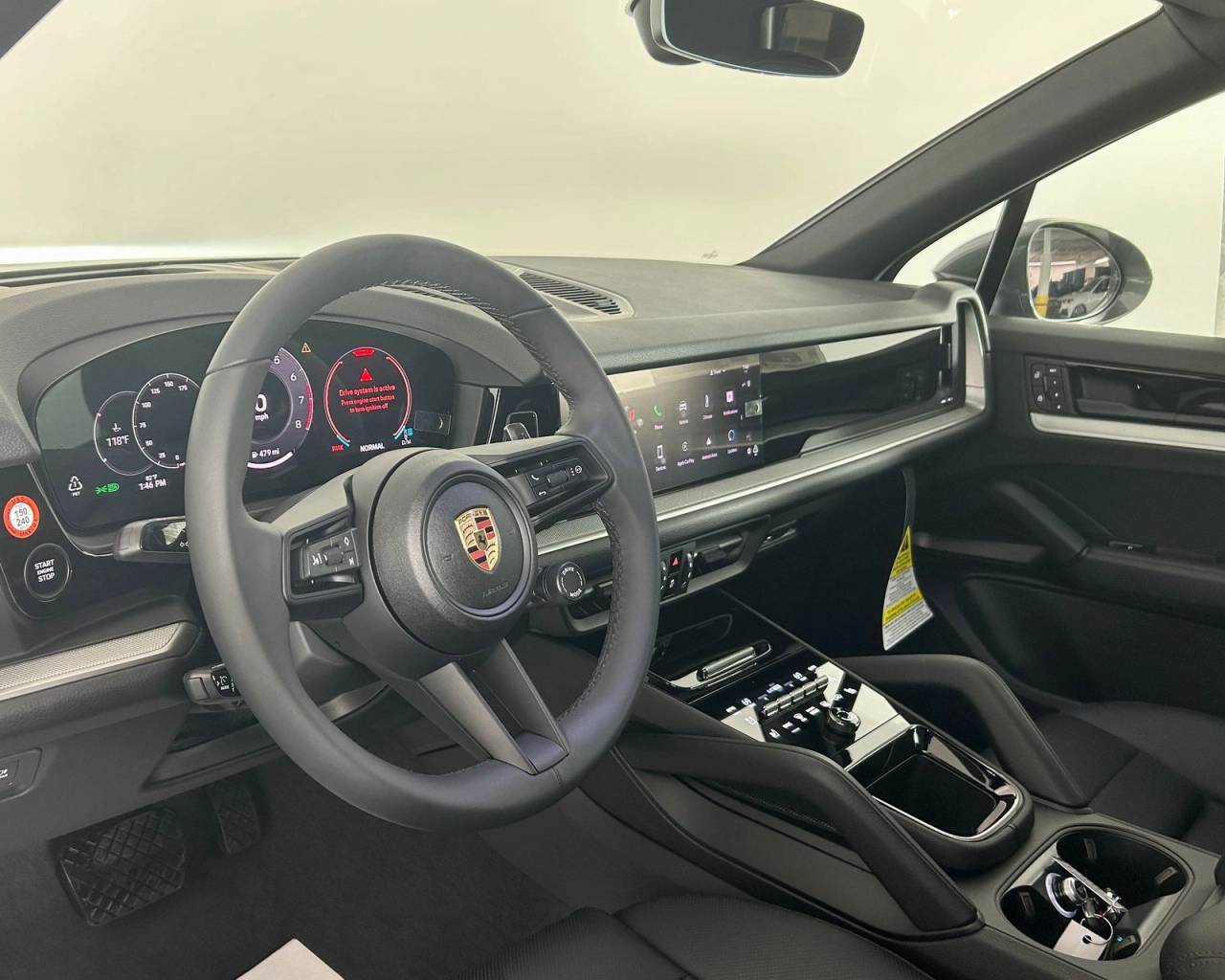 2025 Porsche Cayenne photo 4