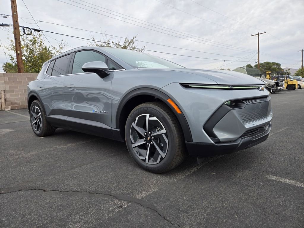 2026 Chevrolet Equinox EV 2LT's photo